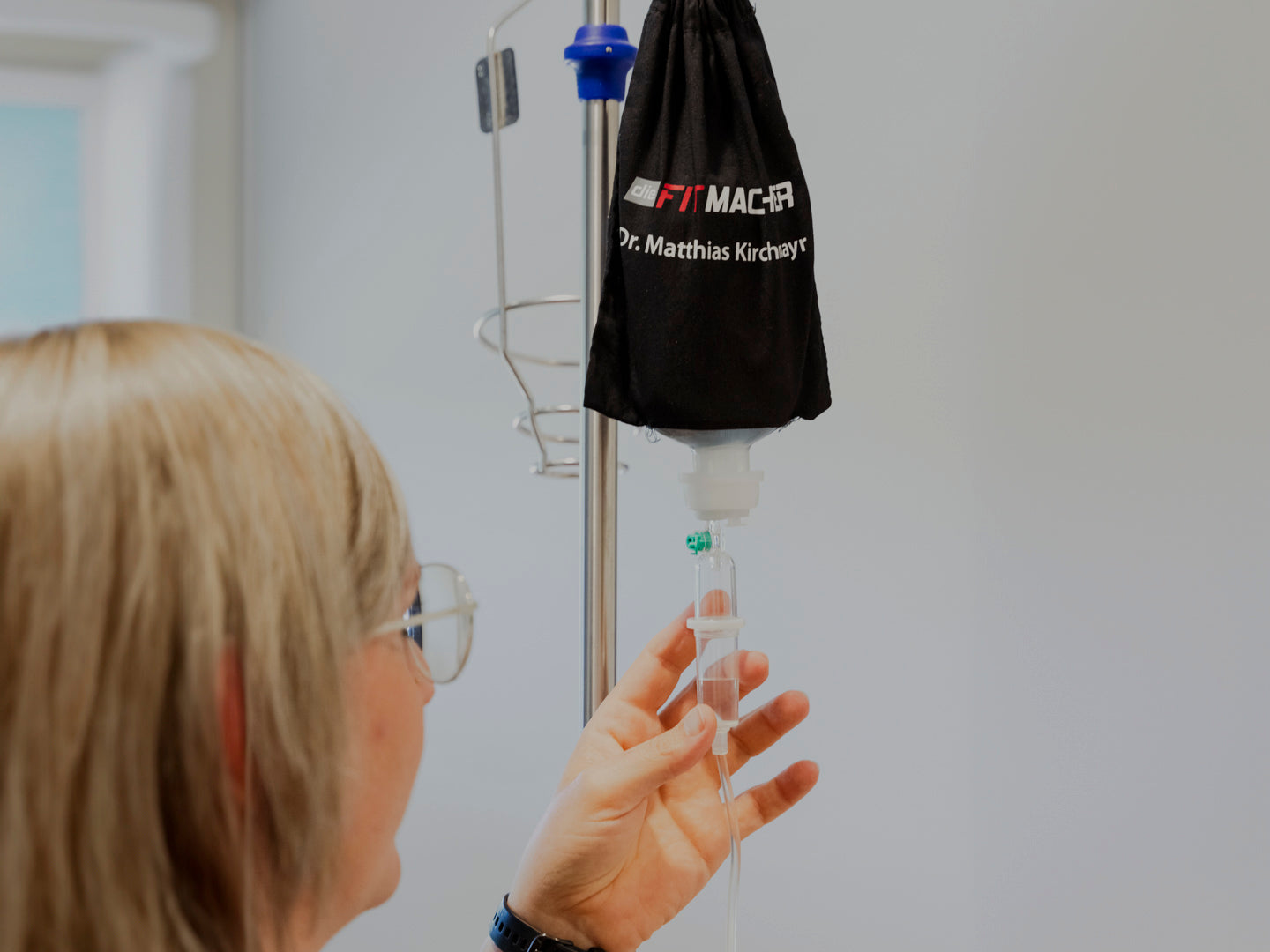 Anna Sommer bei der Infusion