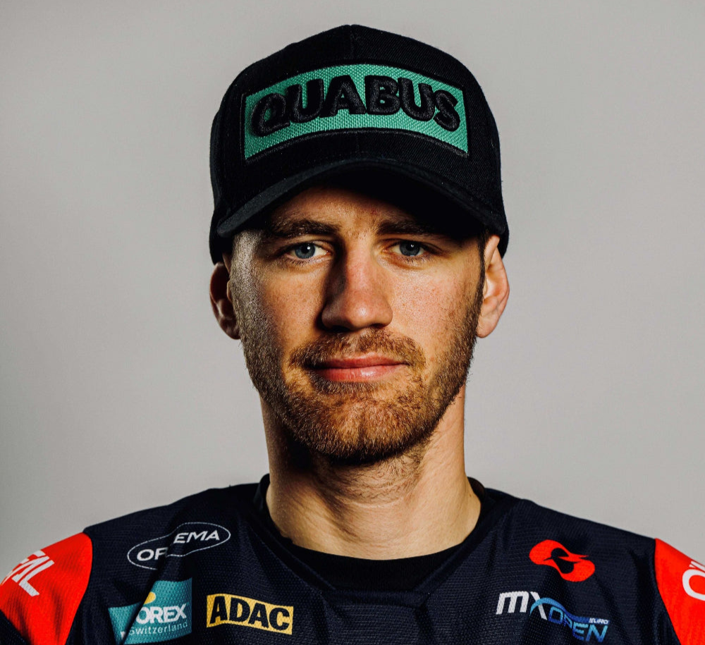 Porträt Michael Sandner im Motocross Outfit