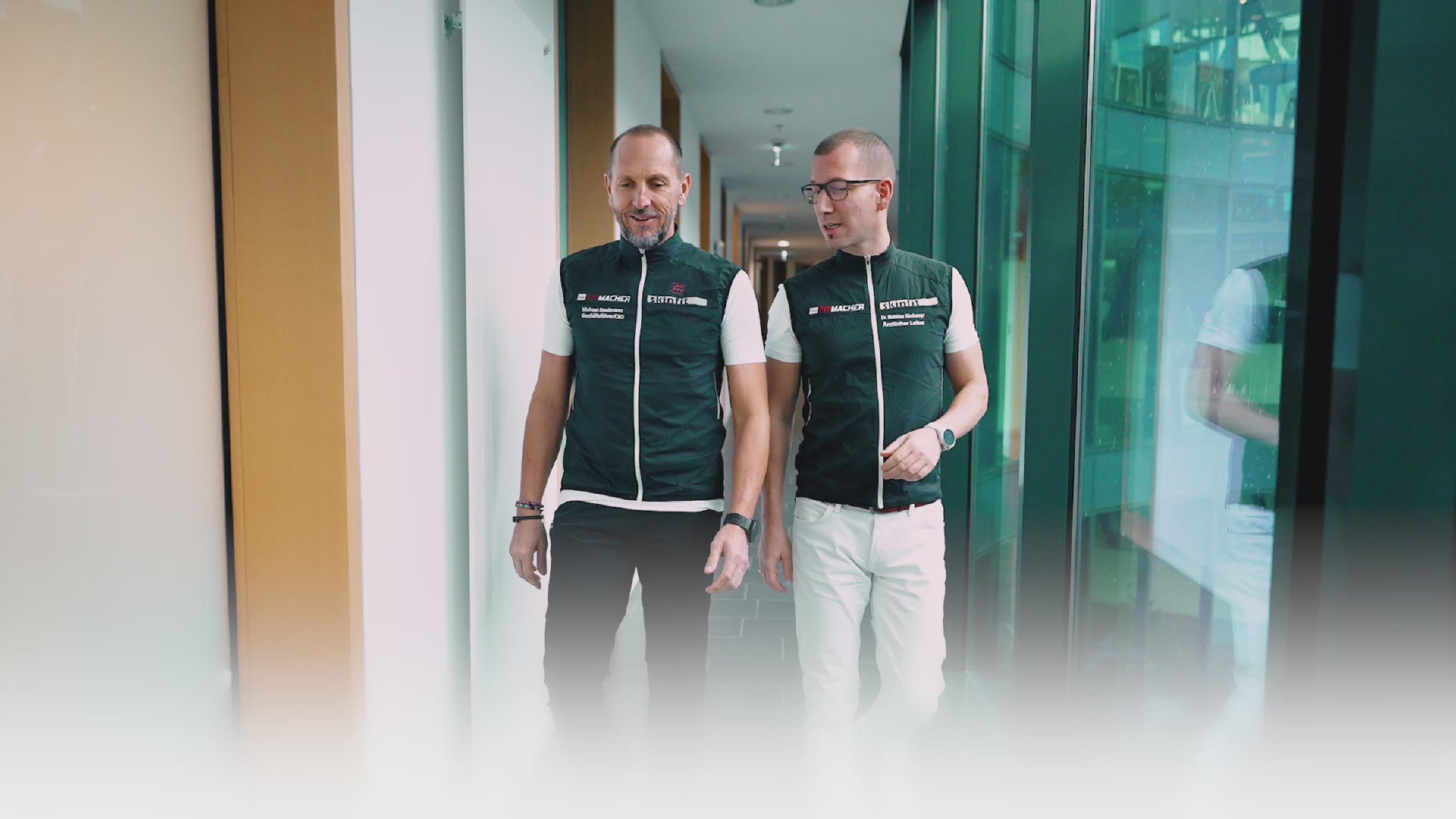 Laden Sie das Video: 